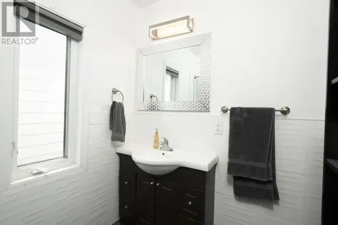 49 Ontario Street Thunder Bay ON P7B 3G1