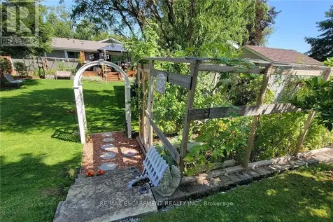 41 Fife Street West Haldimand ON N3W 1J1