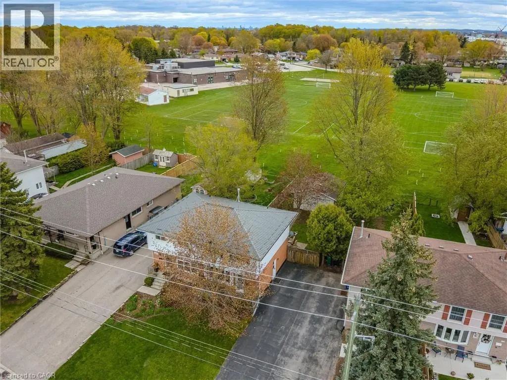 105 Oriole Parkway Elmira ON N3B 1C2