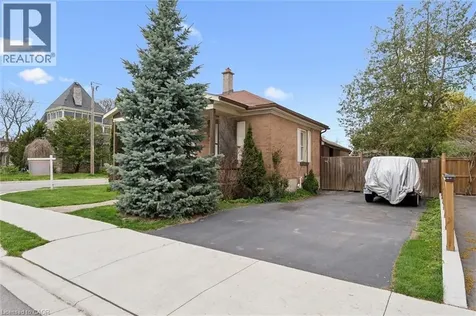 27 Roseview Avenue Cambridge ON N1R 4A5