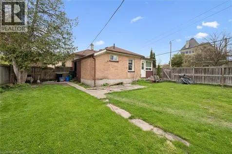 27 Roseview Avenue Cambridge ON N1R 4A5