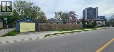 27 Roseview Avenue Cambridge ON N1R 4A5