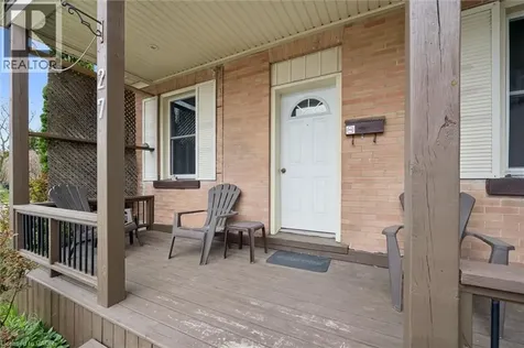 27 Roseview Avenue Cambridge ON N1R 4A5