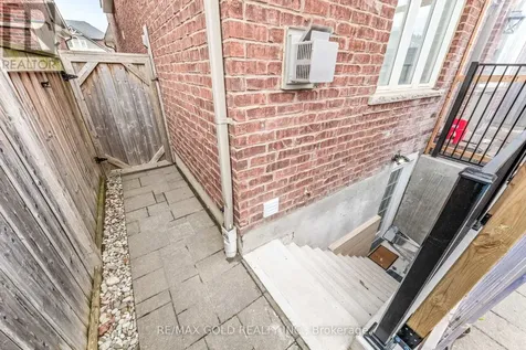 10 Rougebank Avenue Caledon ON L7C 3V1