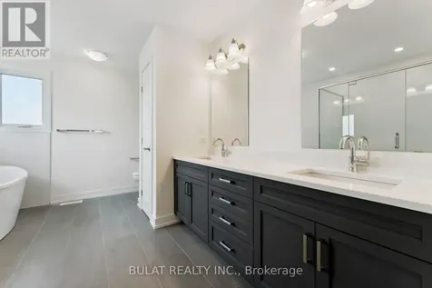 1361 Kitchener Avenue Ottawa ON K1V 6W1