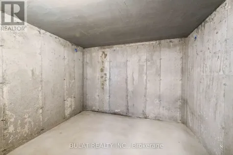 1361 Kitchener Avenue Ottawa ON K1V 6W1