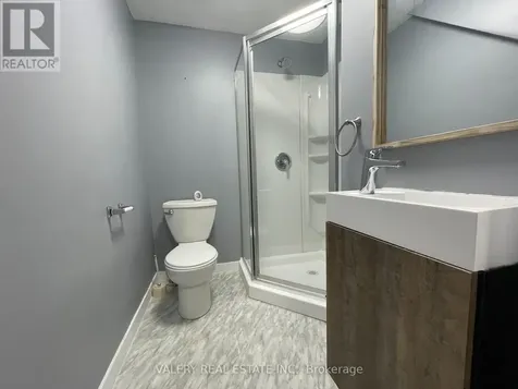 49 Madison Avenue North Kitchener ON N2H 2Z5
