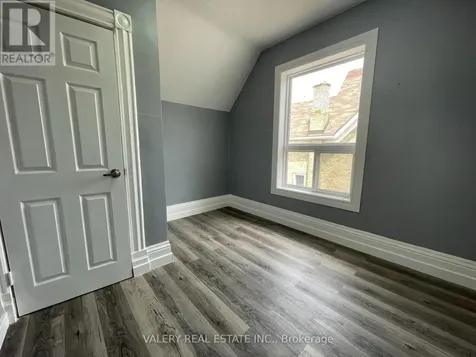 49 Madison Avenue North Kitchener ON N2H 2Z5
