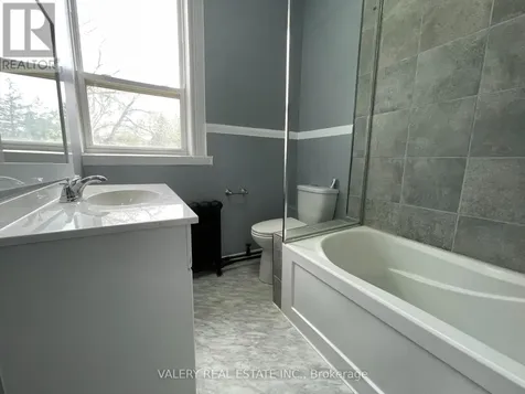 49 Madison Avenue North Kitchener ON N2H 2Z5