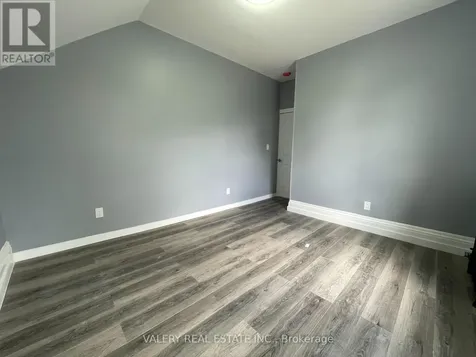 49 Madison Avenue North Kitchener ON N2H 2Z5