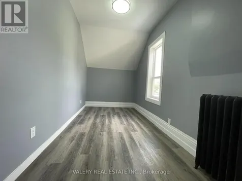 49 Madison Avenue North Kitchener ON N2H 2Z5
