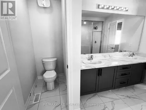 24 Hylton Drive Barrie ON L9J 0W5