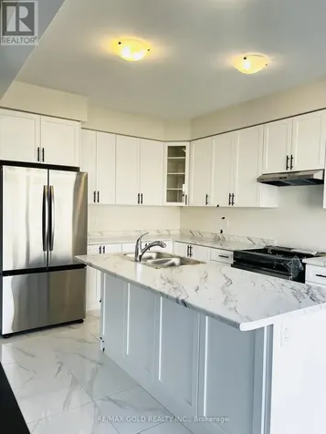 24 Hylton Drive Barrie ON L9J 0W5