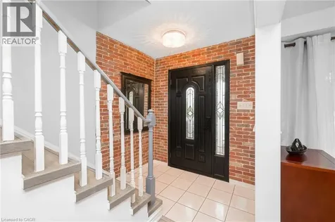 176 Osborn Avenue Brantford ON N3T 6S7