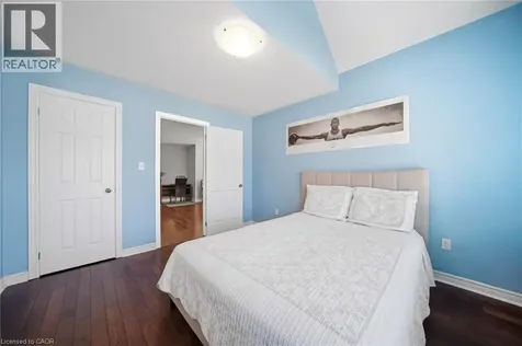 884 Stoutt Crescent Milton ON L9T 7R1