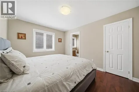 884 Stoutt Crescent Milton ON L9T 7R1