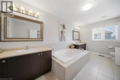 884 Stoutt Crescent Milton ON L9T 7R1