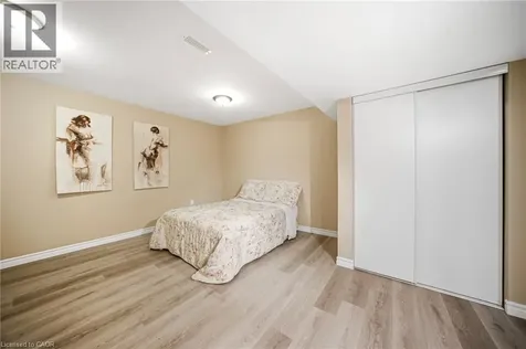 884 Stoutt Crescent Milton ON L9T 7R1