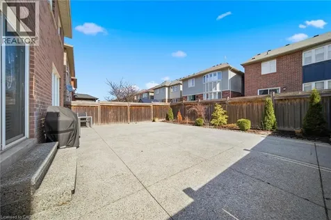 884 Stoutt Crescent Milton ON L9T 7R1