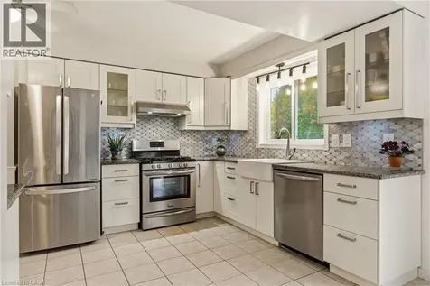 17 Piper Place Caledonia ON N3W 1G9