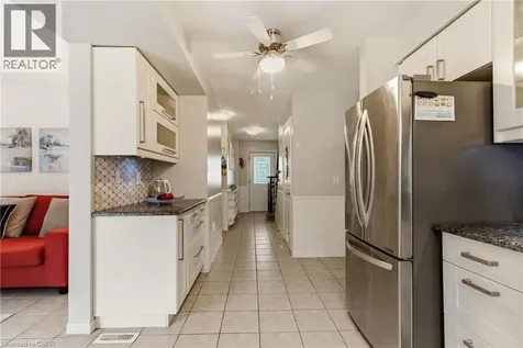 17 Piper Place Caledonia ON N3W 1G9