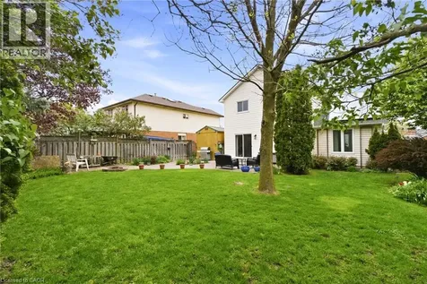 17 Piper Place Caledonia ON N3W 1G9