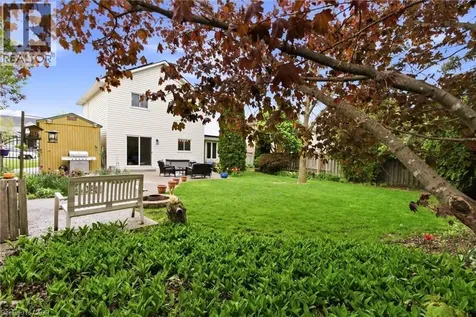 17 Piper Place Caledonia ON N3W 1G9