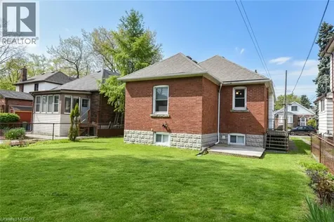 8 Norwood Road Hamilton ON L8S 3P9