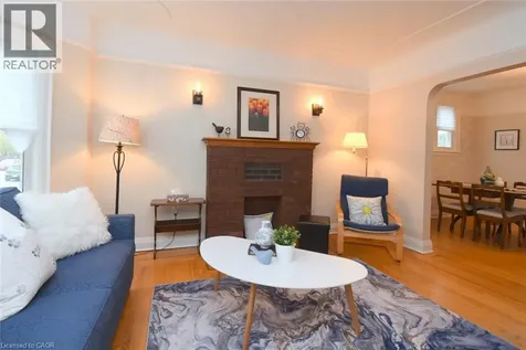 8 Norwood Road Hamilton ON L8S 3P9