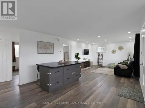 6552 Yonge Street Innisfil ON L0L 1K0