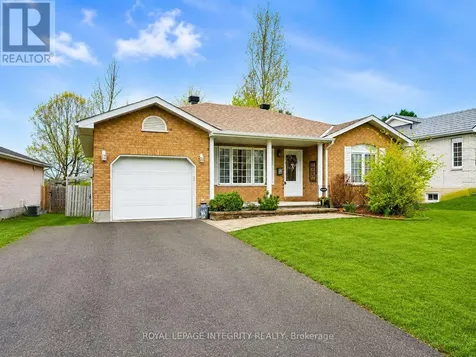 4 Cherry Avenue South Stormont ON K0C 1P0
