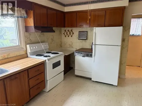 2379 Maryvale Court Burlington ON L7P 2P1