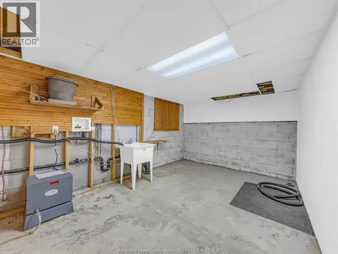 923 Lauzon Road Windsor ON N8S 3M4