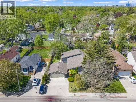923 Lauzon Road Windsor ON N8S 3M4