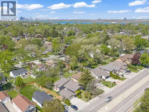 923 Lauzon Road Windsor ON N8S 3M4