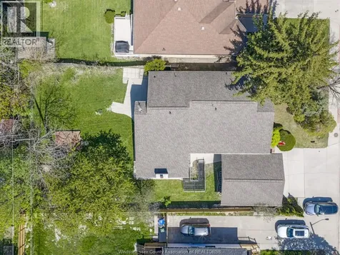 923 Lauzon Road Windsor ON N8S 3M4