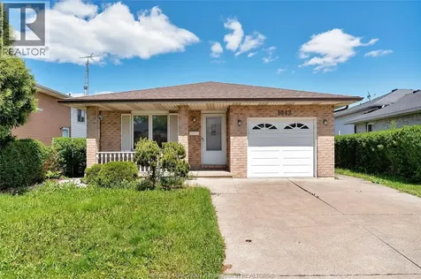 1042 Brookview Crescent Windsor ON N8W 5H3