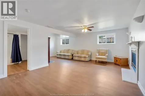 1042 Brookview Crescent Windsor ON N8W 5H3