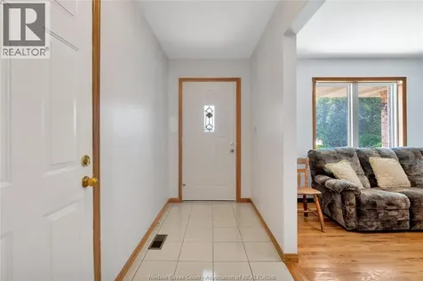 1042 Brookview Crescent Windsor ON N8W 5H3