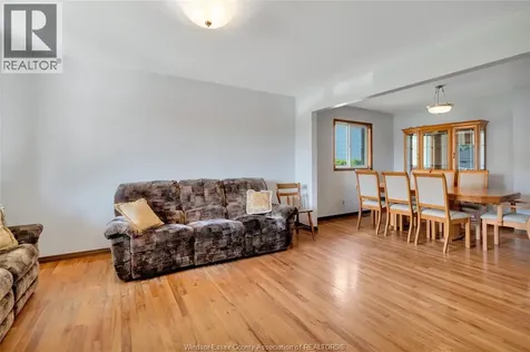 1042 Brookview Crescent Windsor ON N8W 5H3