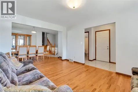 1042 Brookview Crescent Windsor ON N8W 5H3