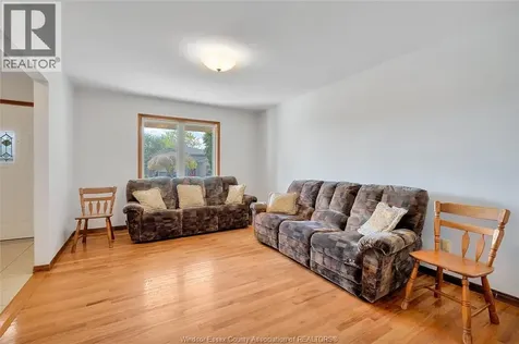 1042 Brookview Crescent Windsor ON N8W 5H3