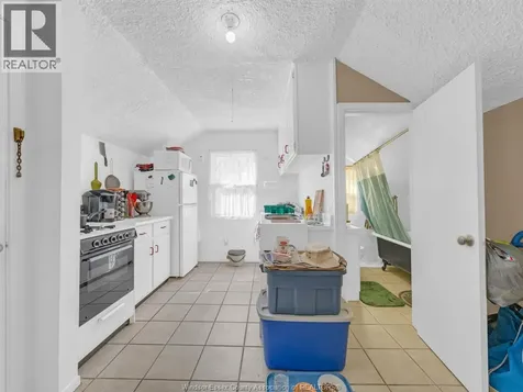 1488 Pierre Avenue Windsor ON N8X 4P3