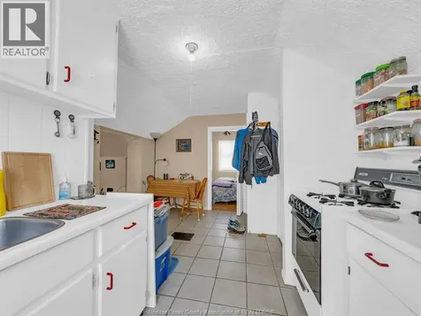 1488 Pierre Avenue Windsor ON N8X 4P3
