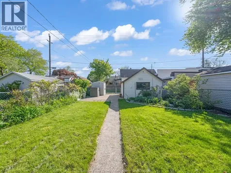 1488 Pierre Avenue Windsor ON N8X 4P3