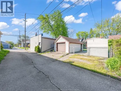 1488 Pierre Avenue Windsor ON N8X 4P3