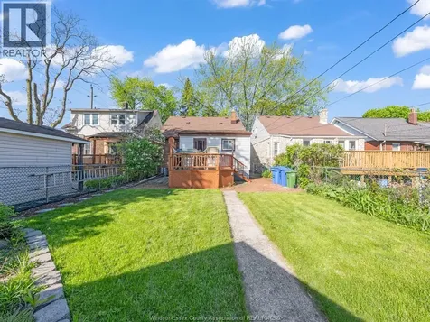 1488 Pierre Avenue Windsor ON N8X 4P3
