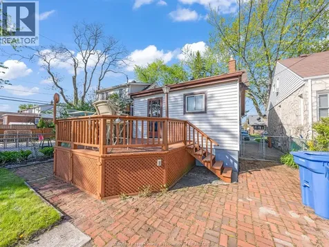1488 Pierre Avenue Windsor ON N8X 4P3