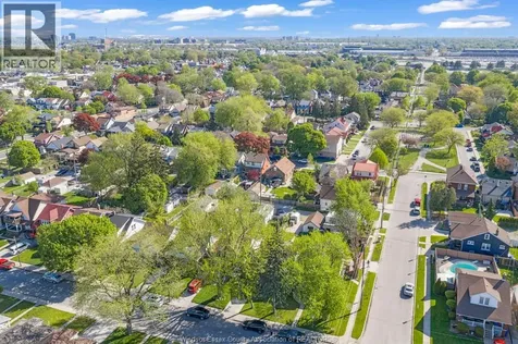1488 Pierre Avenue Windsor ON N8X 4P3