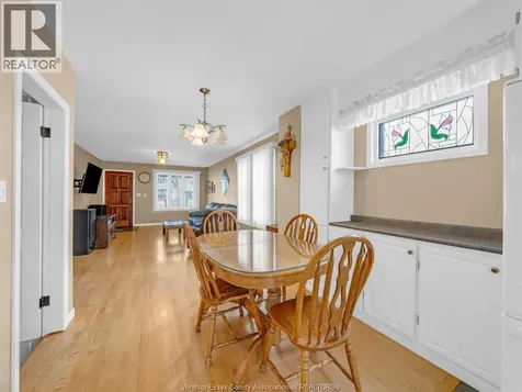 1488 Pierre Avenue Windsor ON N8X 4P3